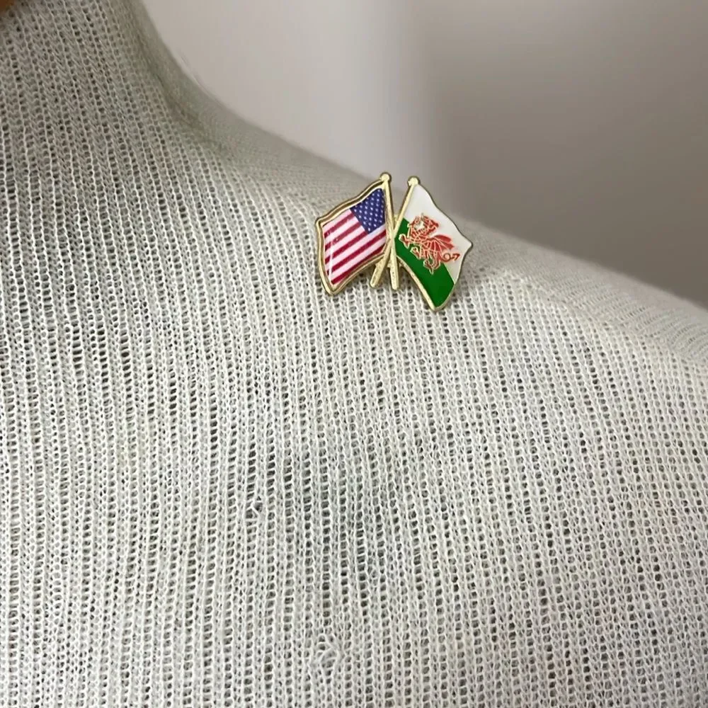 Wales / USA Flag Pin from Pendragon New